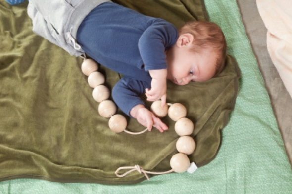 Ketting met houten ballen