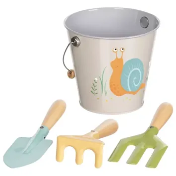 Emmertje met tuingereedschap